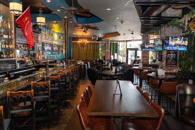 Mickey Burkes bar interior in Miami Beach