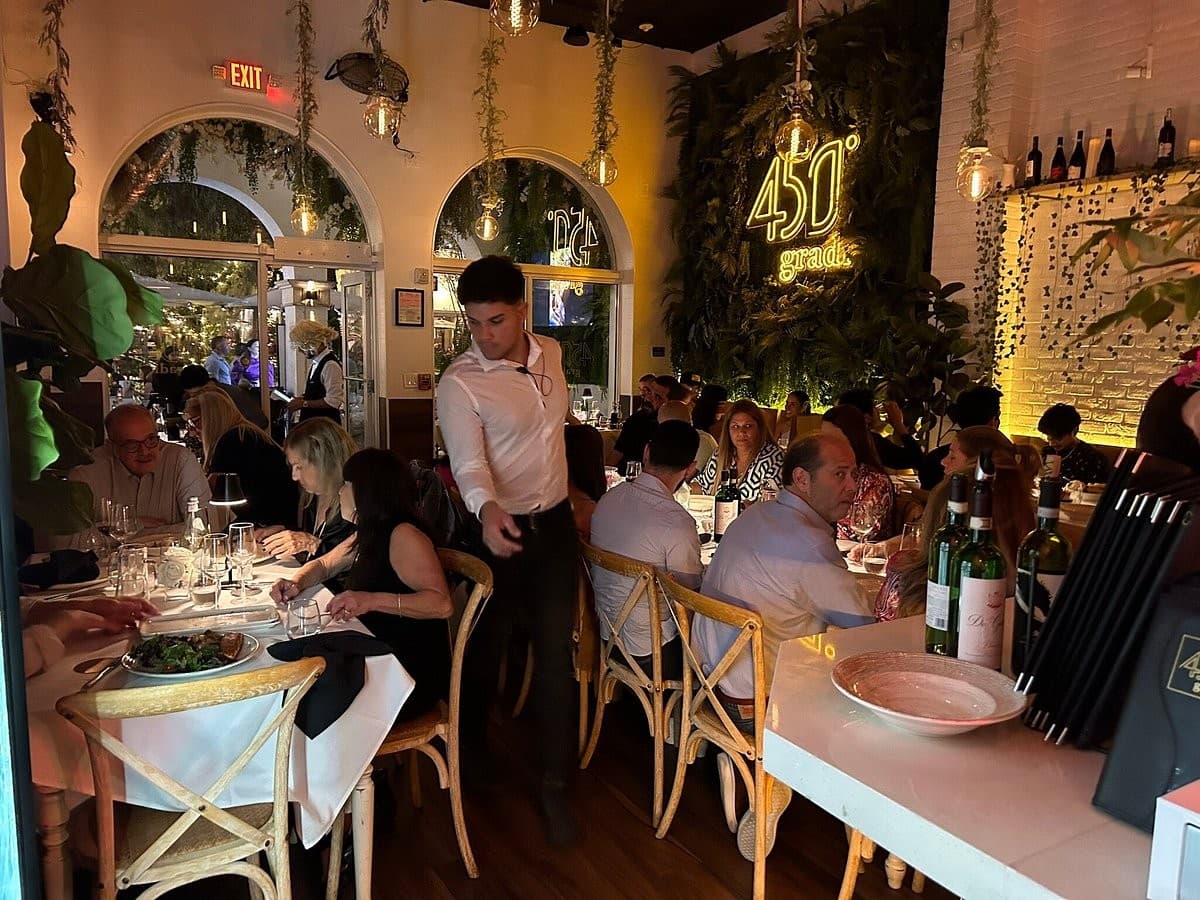 450Gradi Miami dining scene in Coral Gables