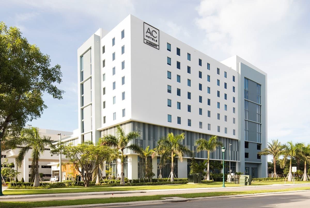 AC Hotel Miami Aventura exterior view