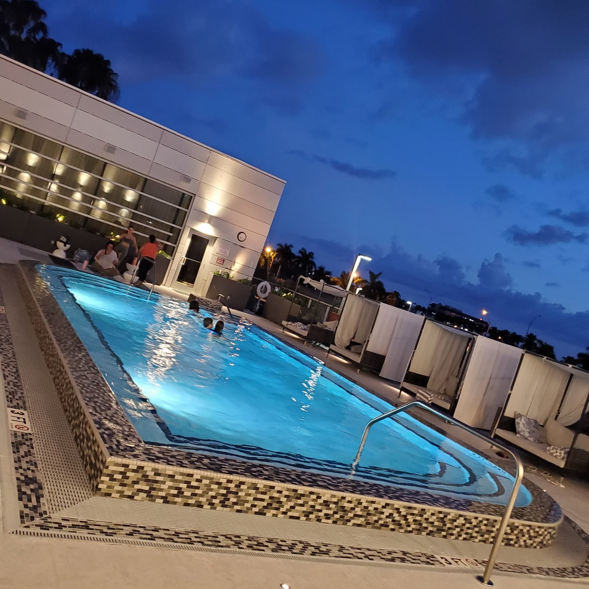 AC Hotel Miami Dadeland pool at night