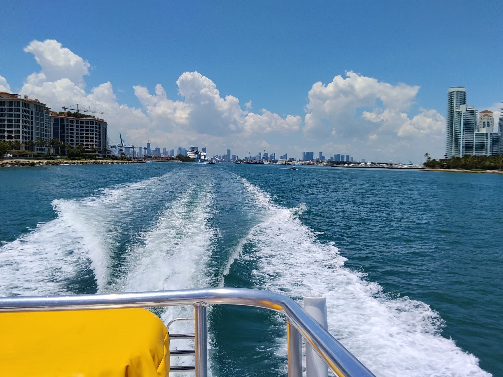 Scenic view from Ace Diving Miami at Slip 33