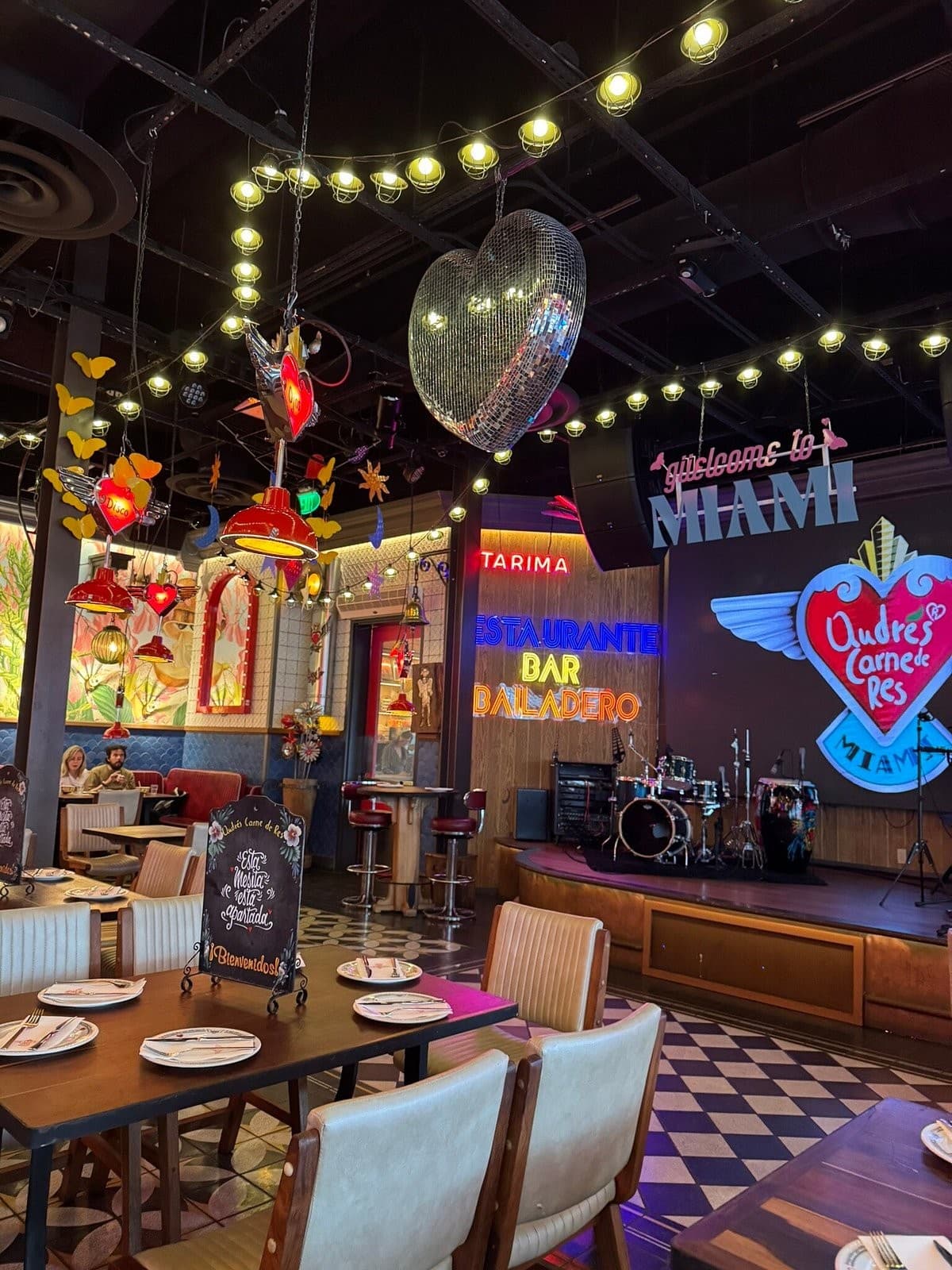 Andrés Carne de Res Miami interior dining scene