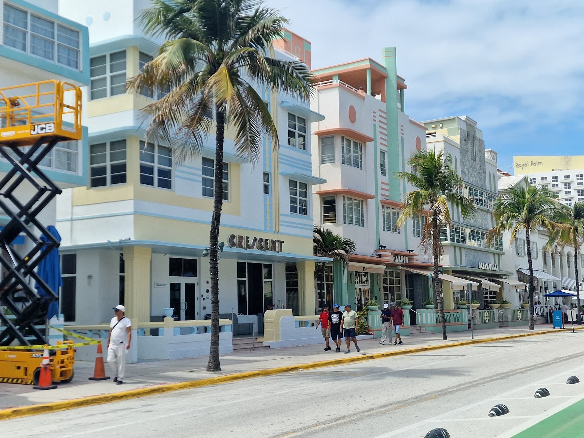 Art Deco Welcome Center exterior in Miami Beach