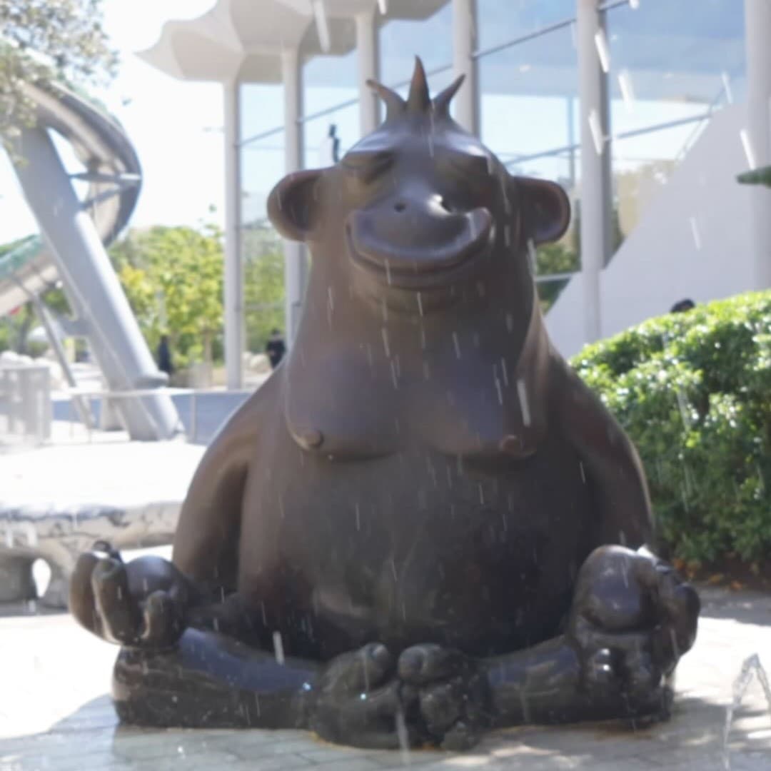 Sculpture at Aventura Mall in Miami