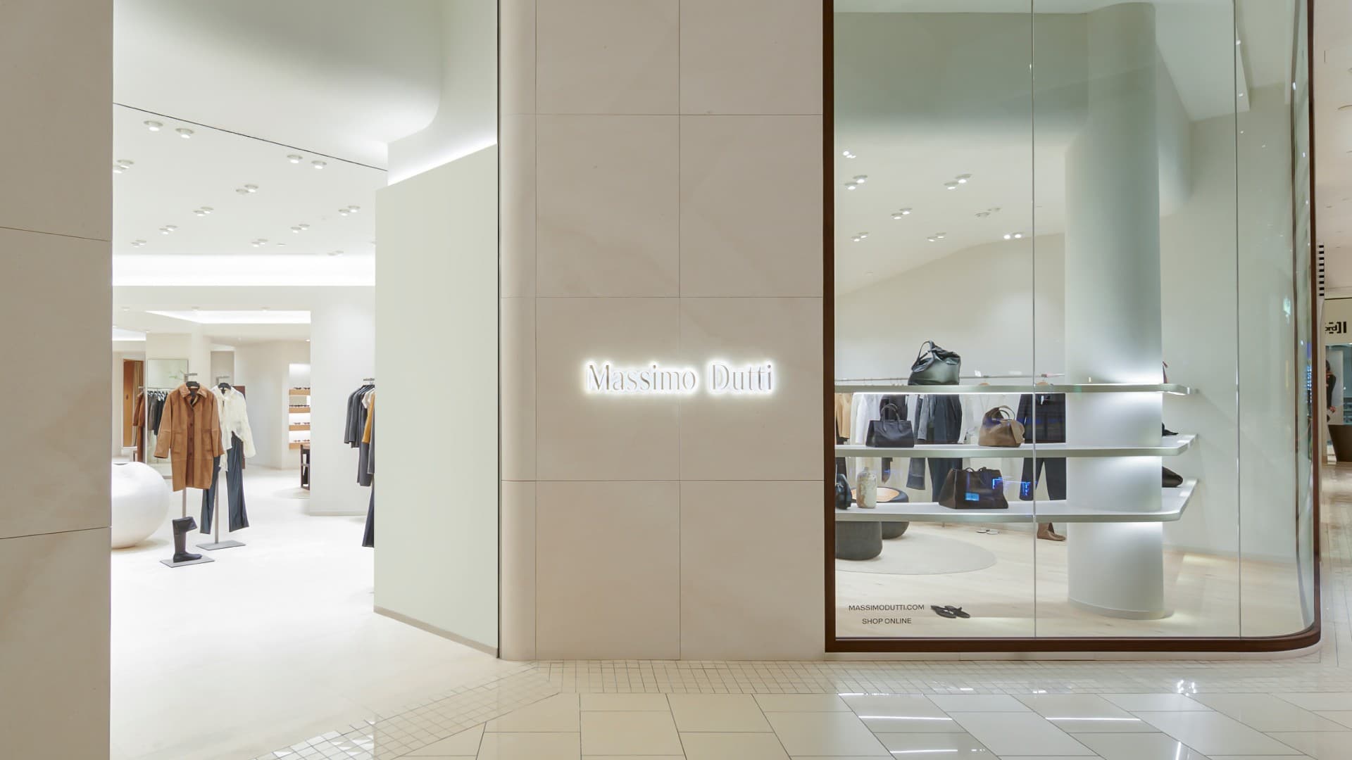 Massimo Dutti store interior at Aventura Mall