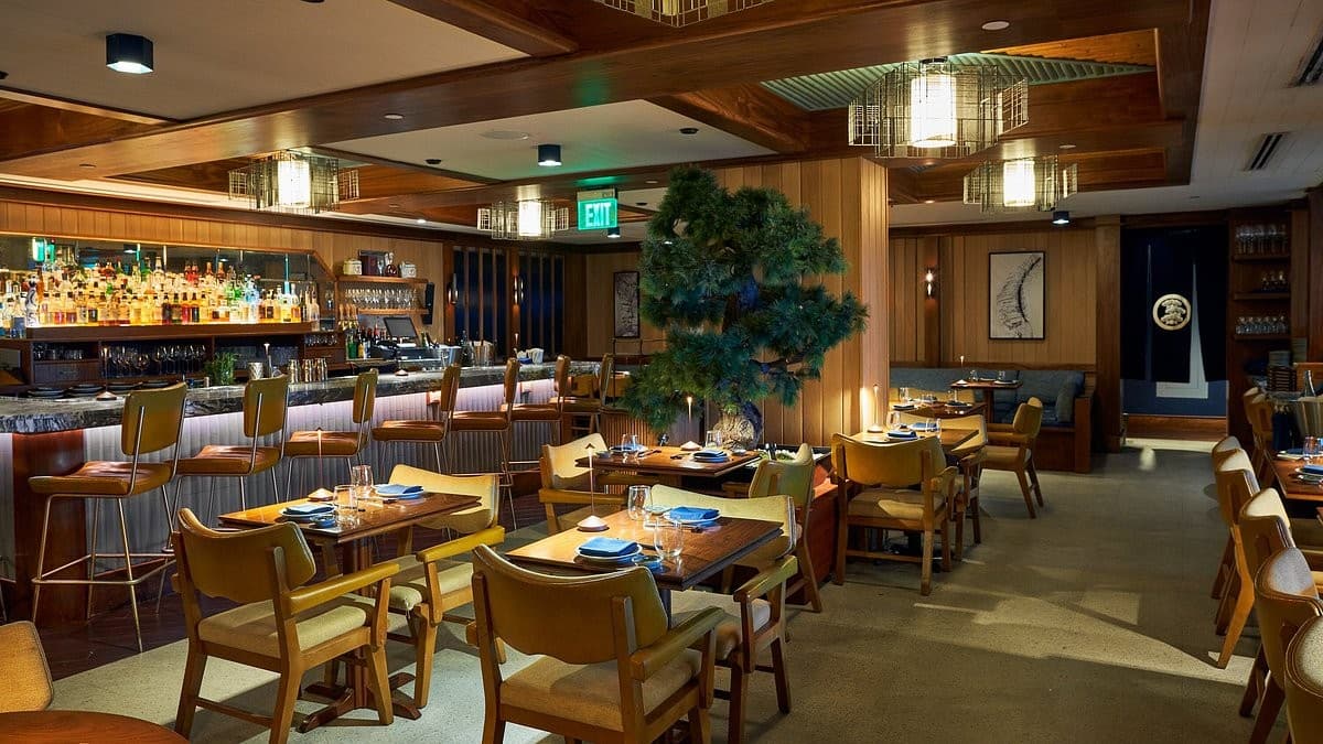 Azabu Miami Beach elegant interior dining