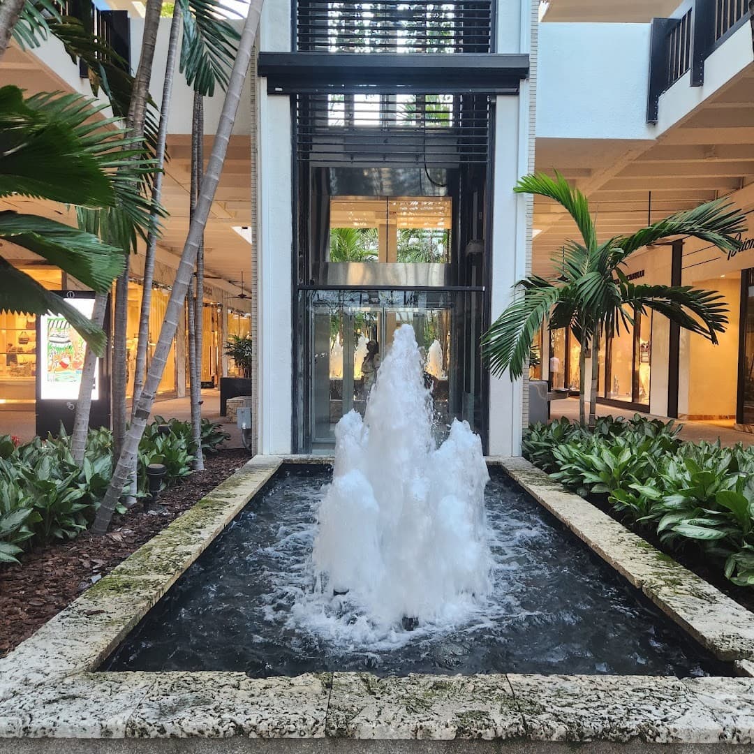 Fountain at Bal Harbour Shops in Miami