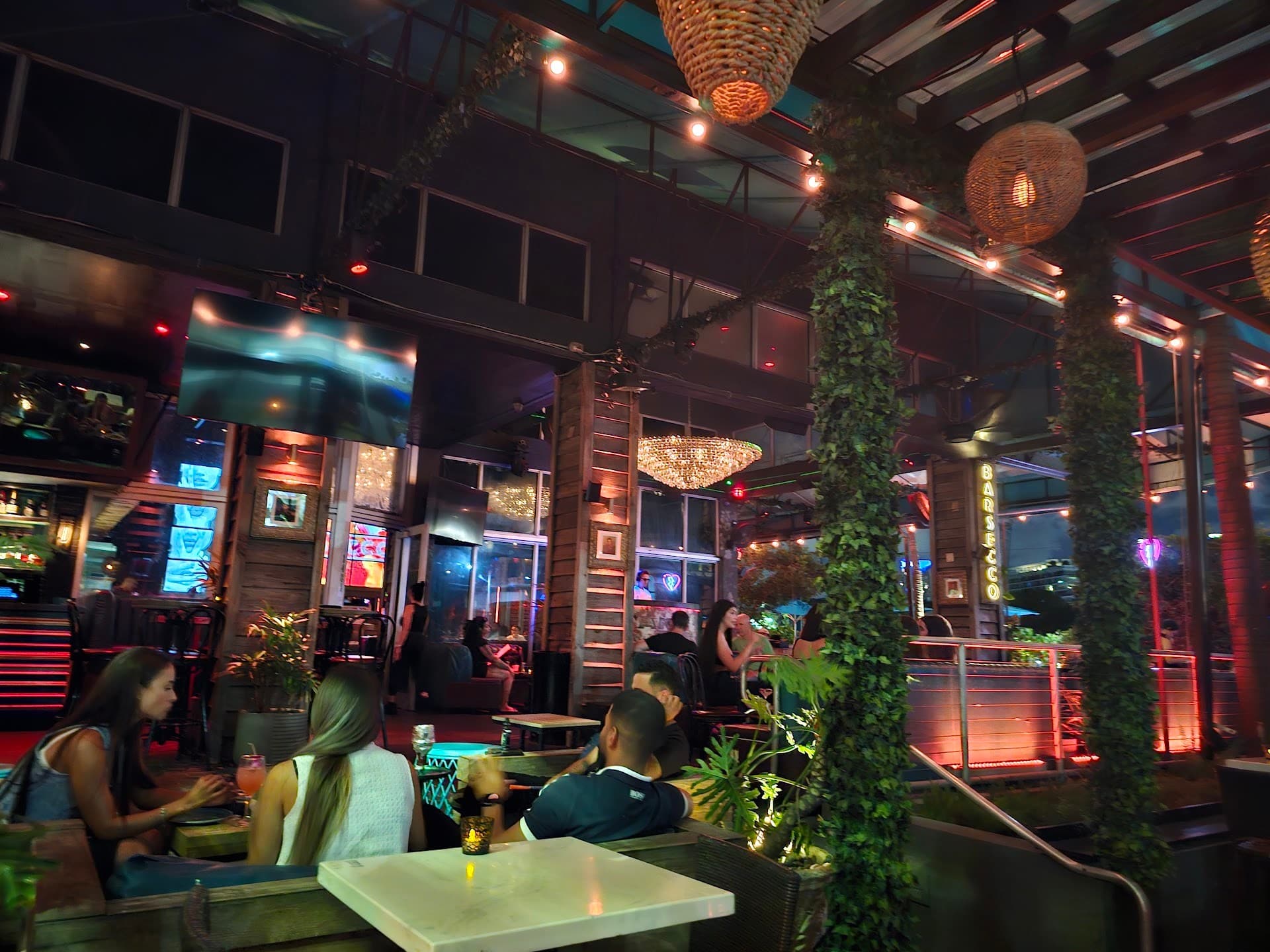 Barsecco interior atmosphere in Miami nightlife
