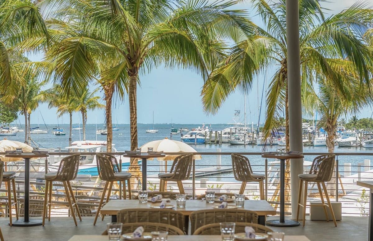Bayshore Club Bar & Grill outdoor view in Miami