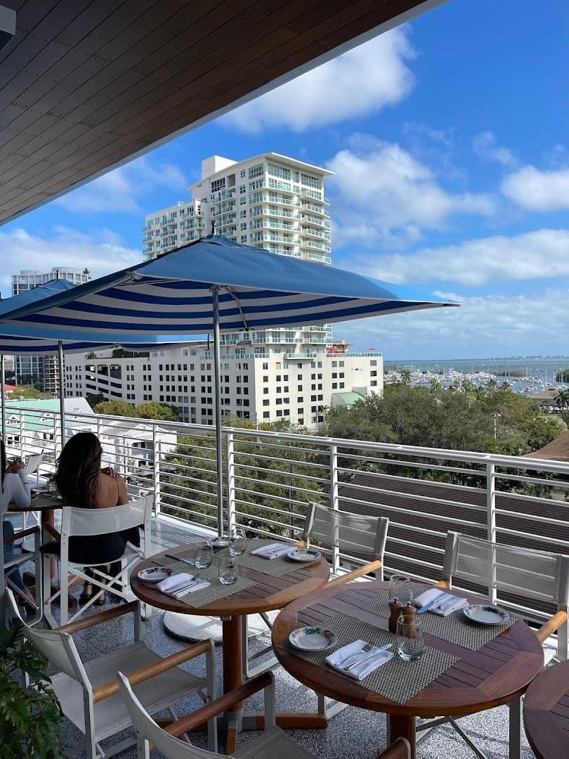 Outdoor patio at Bellini in Coconut Grove