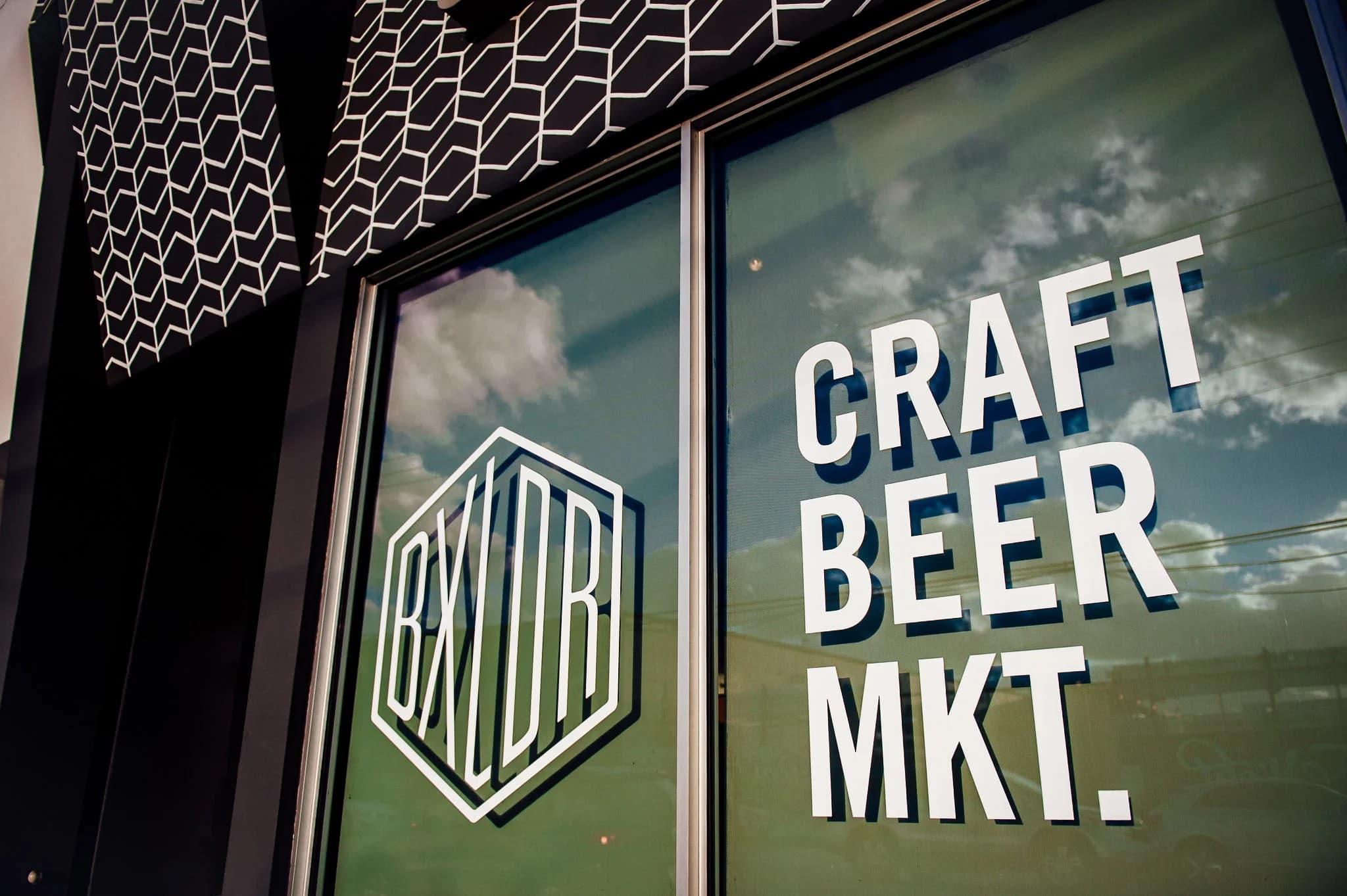 Boxelder Craft Beer Market exterior sign in Miami
