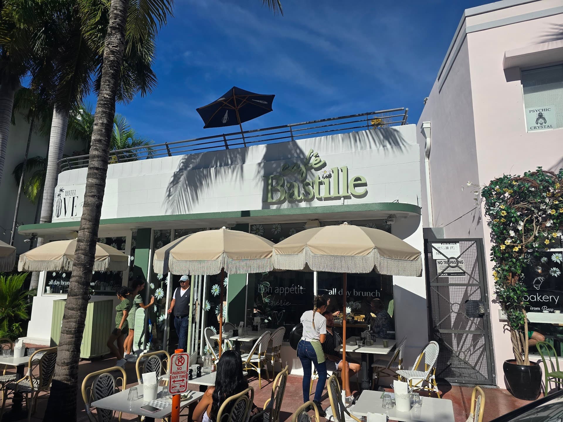 Café Bastille Miami Beach exterior view with outdoor seating