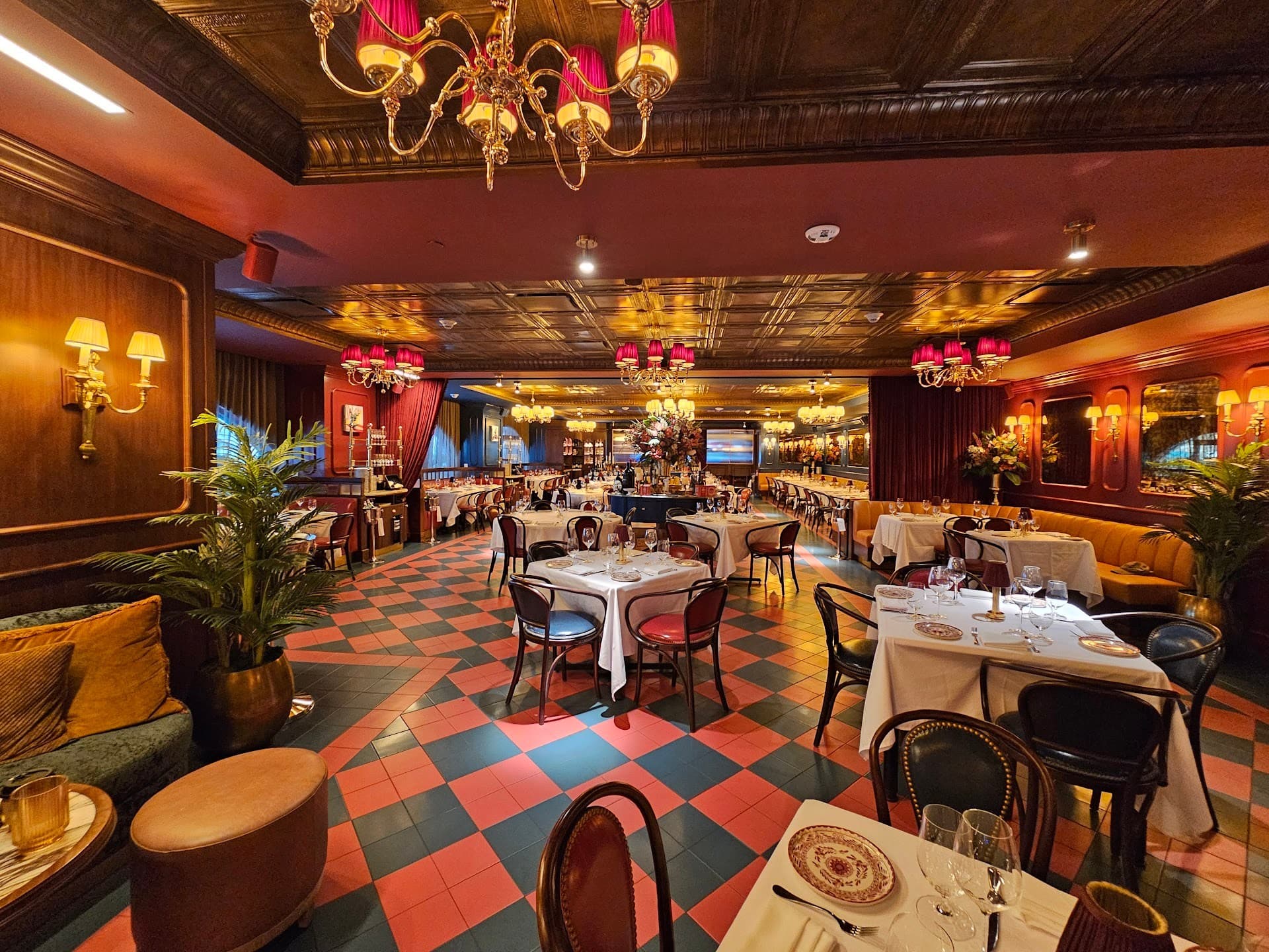 Carbone Vino interior dining scene in Coconut Grove