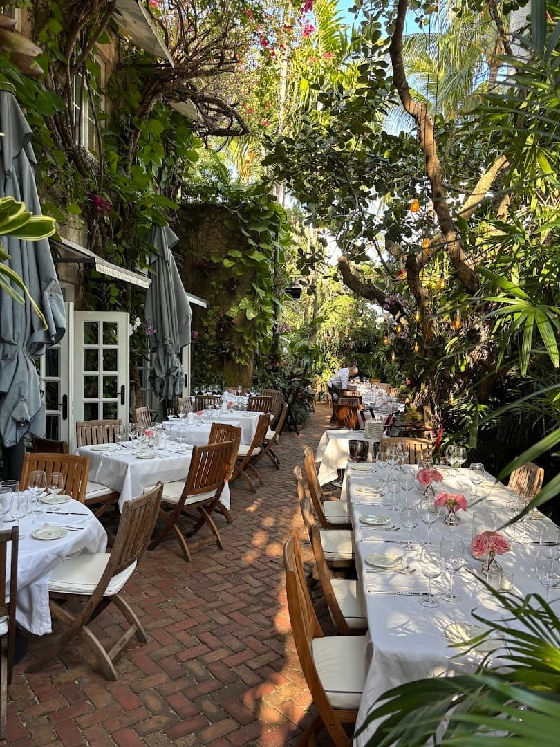Casa Tua Miami Beach outdoor dining area