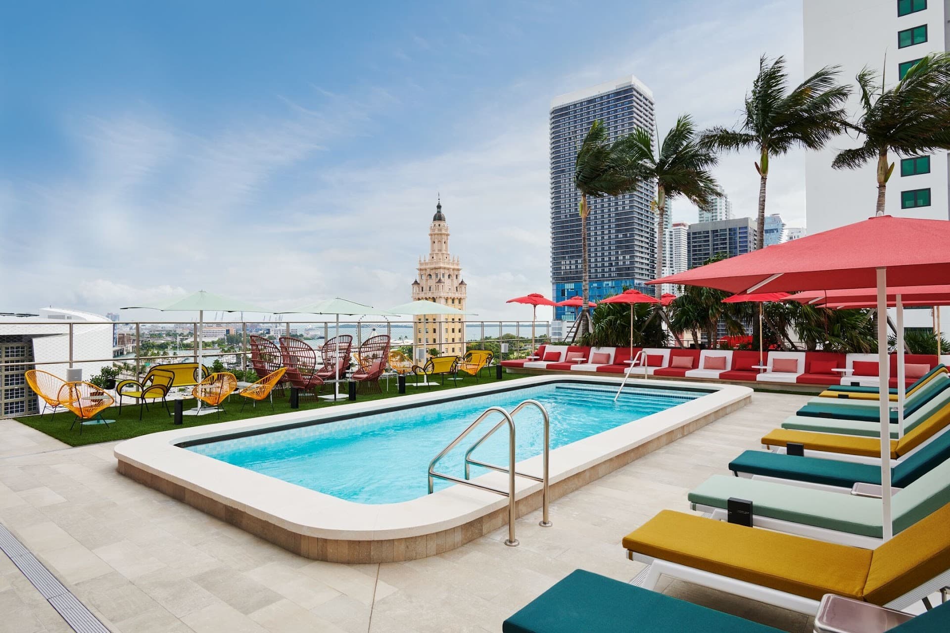 Rooftop pool at citizenM Miami World Center, Miami