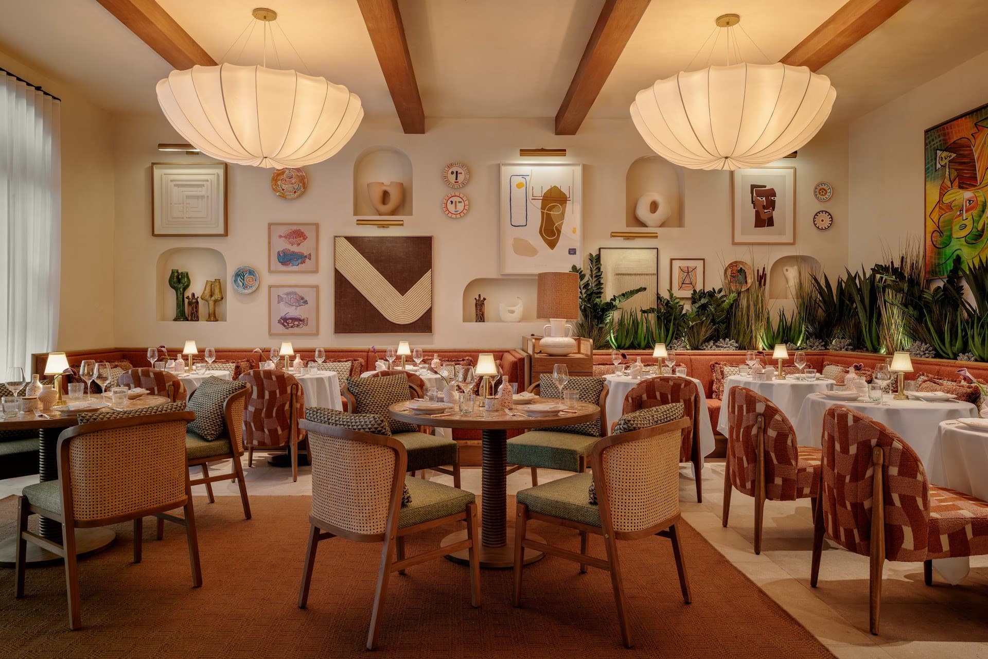 Elegant dining room at Claudie restaurant in Miami