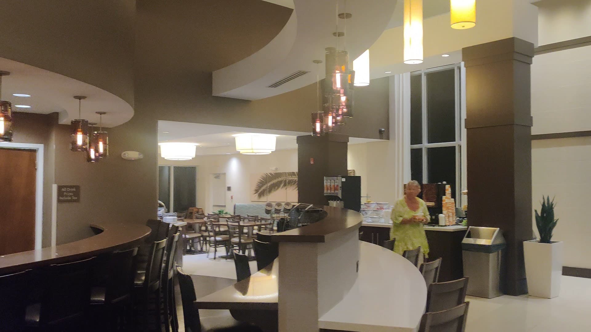Comfort Suites Miami Airport North lobby area