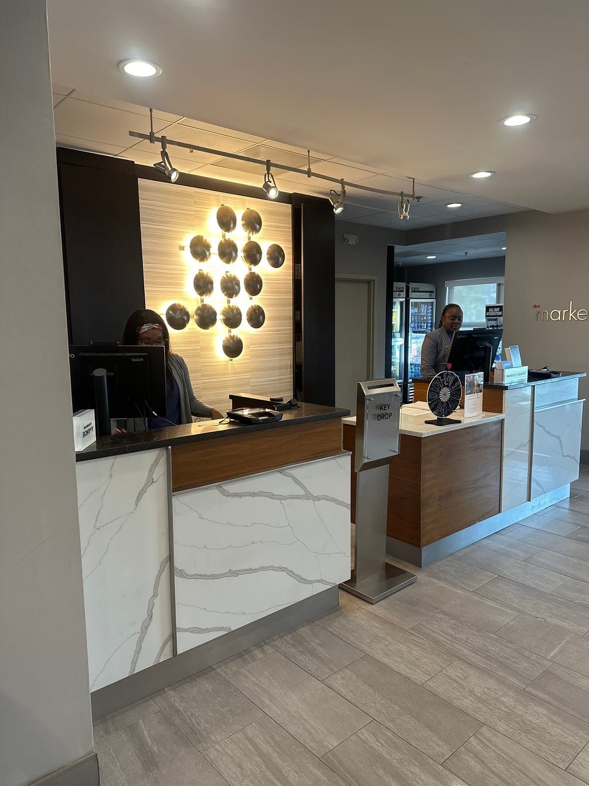 Courtyard by Marriott Miami Aventura lobby area