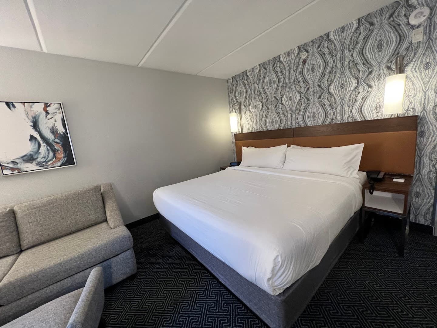 Modern room at Courtyard by Marriott Miami Aventura