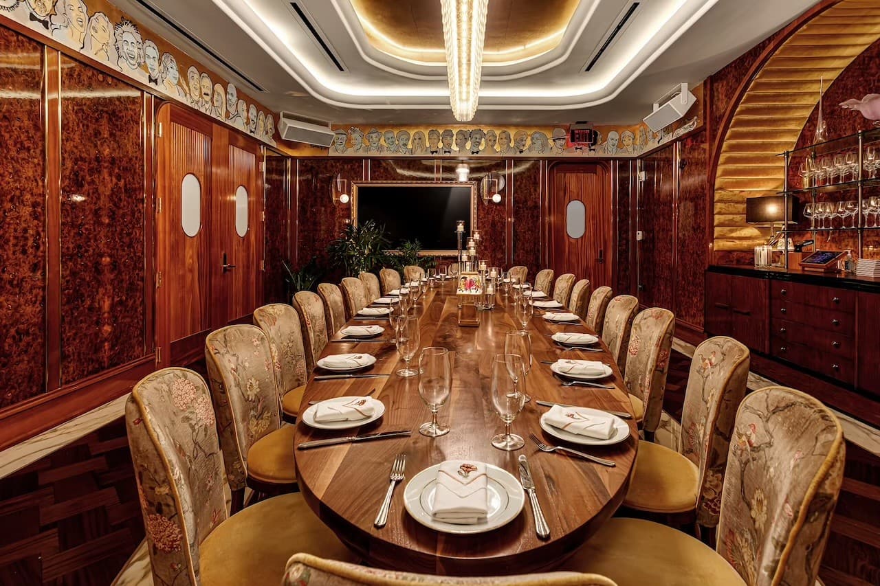 Elegant dining room at Delilah Miami