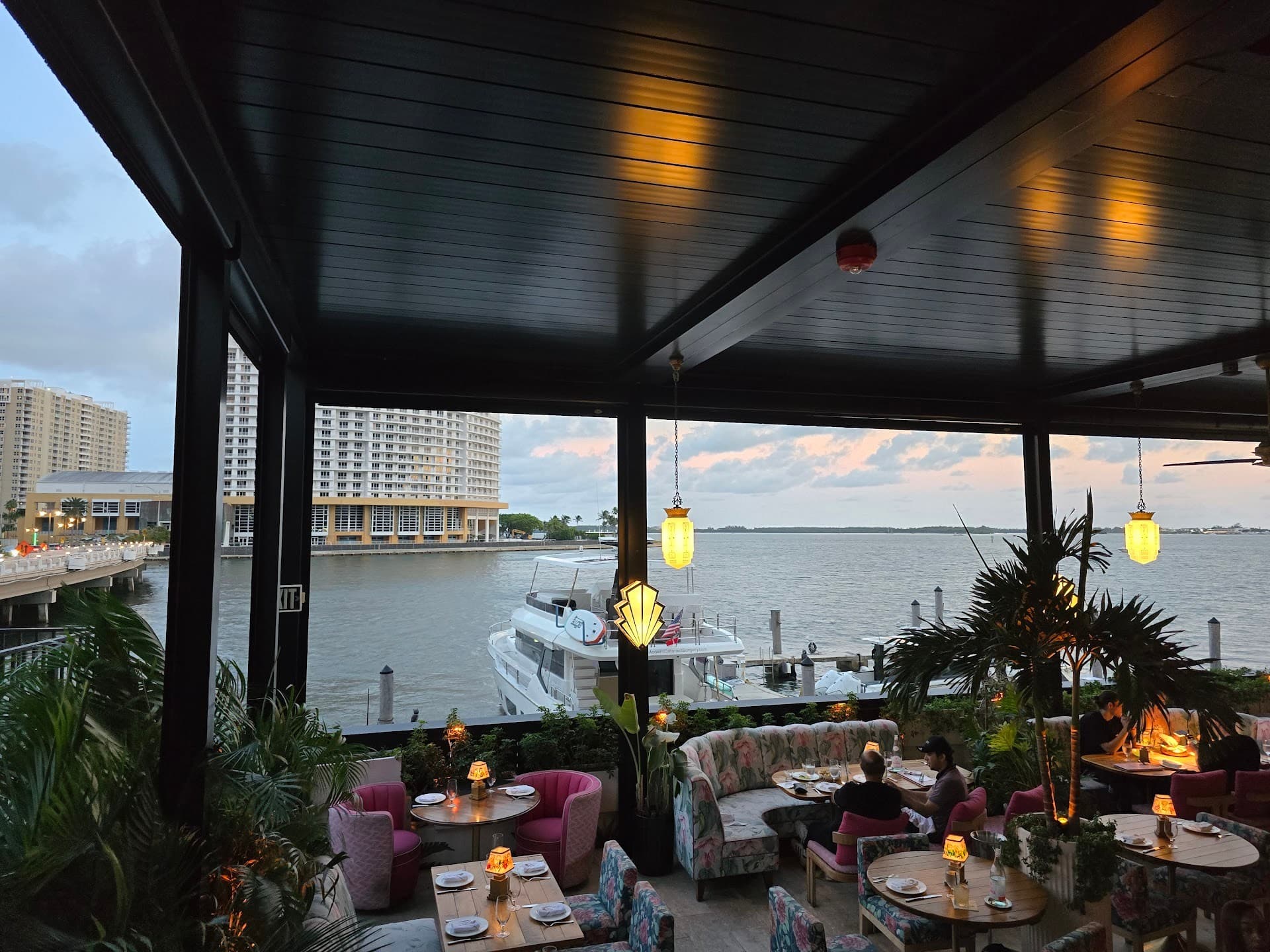 Delilah Miami dining scene at sunset