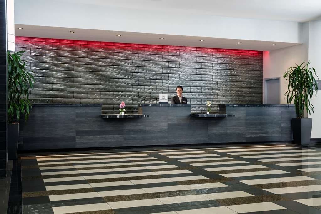DoubleTree by Hilton Hotel Miami Airport lobby