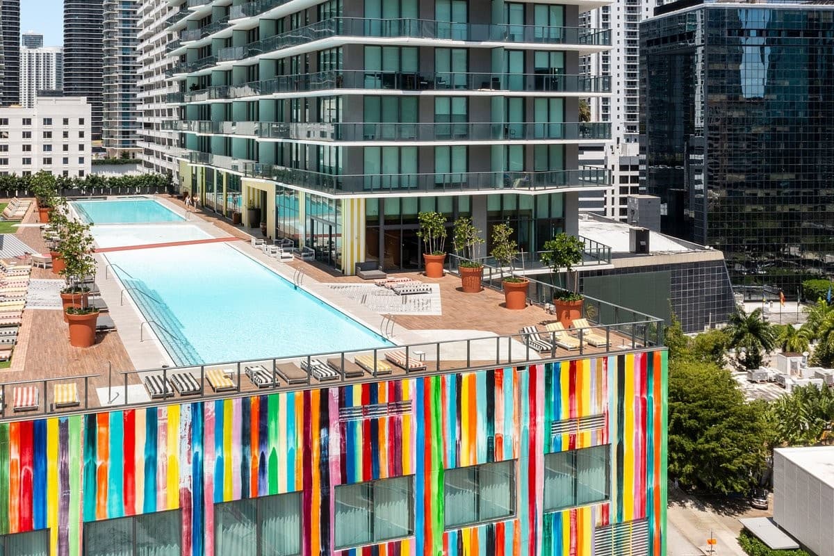 Dua Miami, Autograph Collection pool in Miami