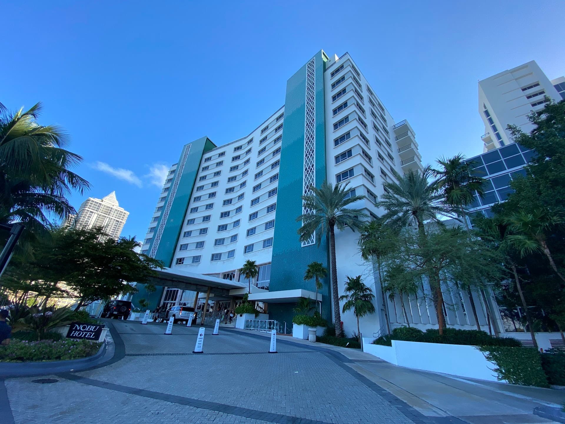 Eden Roc Miami Beach entrance and facade