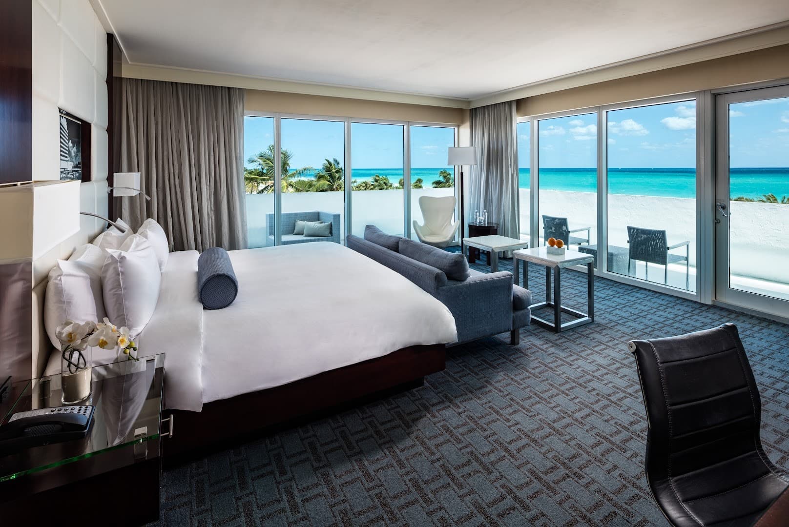 Luxurious room at Eden Roc Miami Beach