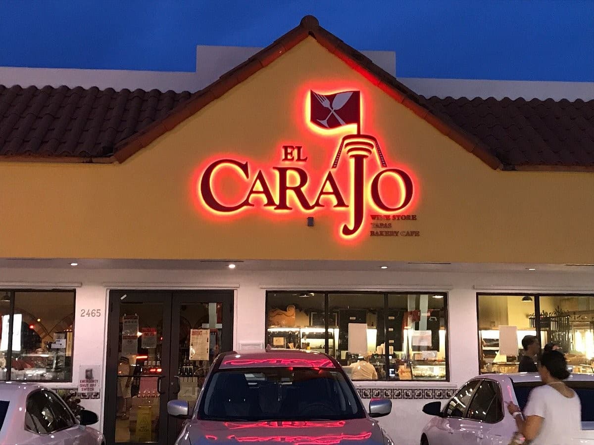 El Carajo restaurant sign in Miami