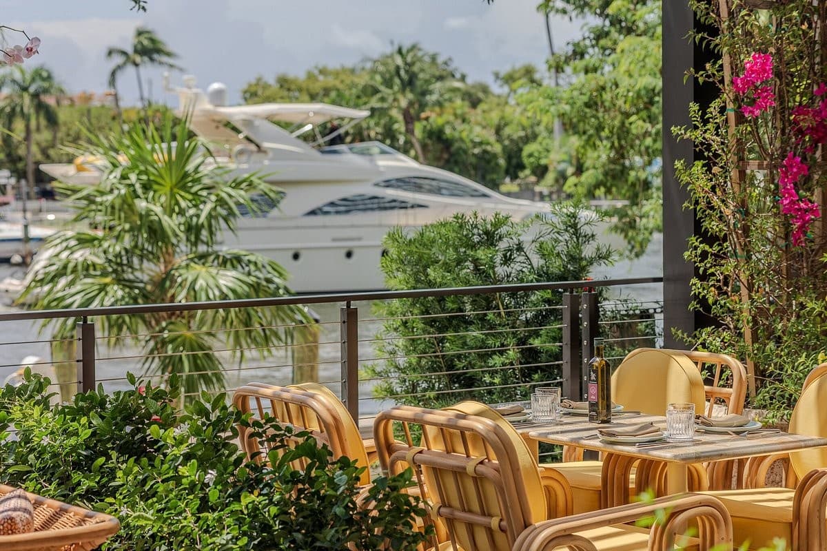 Outdoor dining area at Elia restaurant in Miami