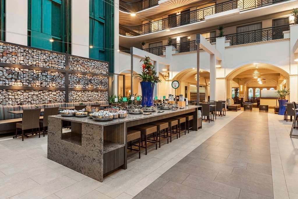 Embassy Suites by Hilton Miami International Airport lobby area