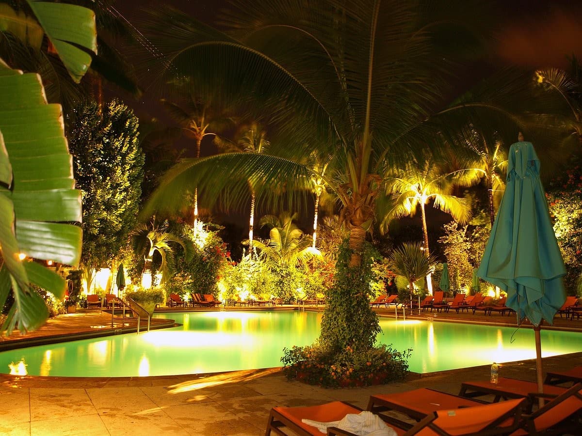 Essensia Restaurant ambiance at The Palms Hotel & Spa, Miami Beach