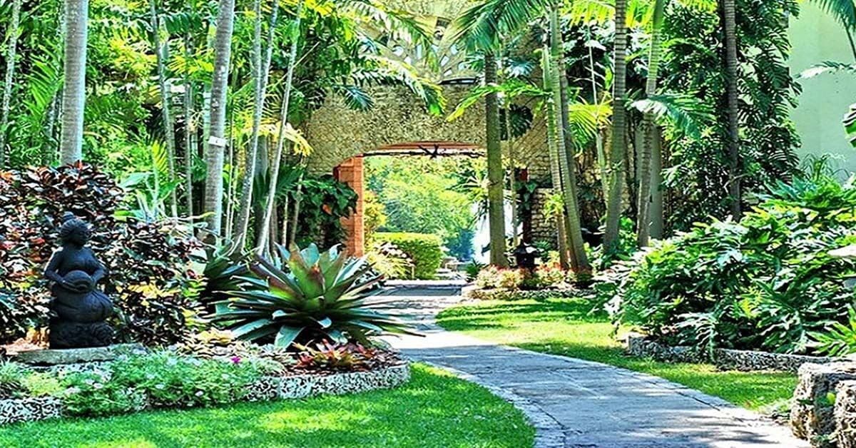 Beautiful garden pathway at Fairchild Tropical Botanic Garden in Coral Gables