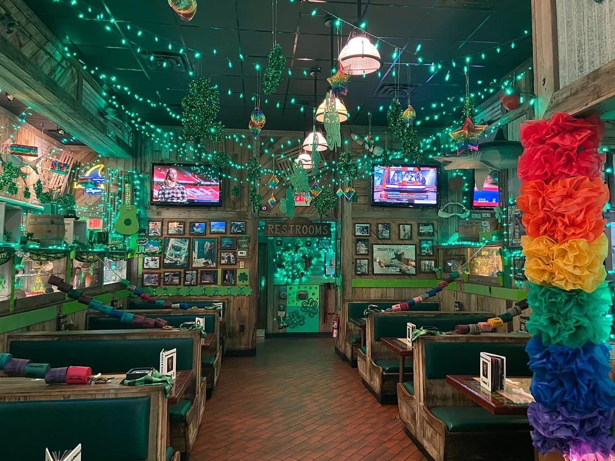 Flanigan's Seafood Bar and Grill interior in Miami