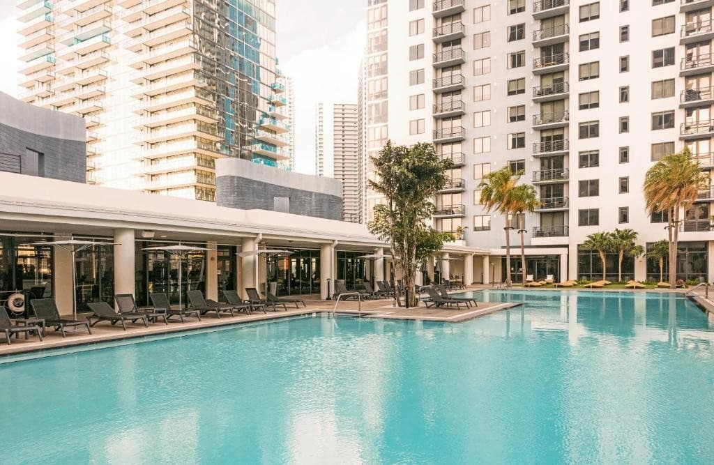 Flow Hotel Miami pool area with modern architecture