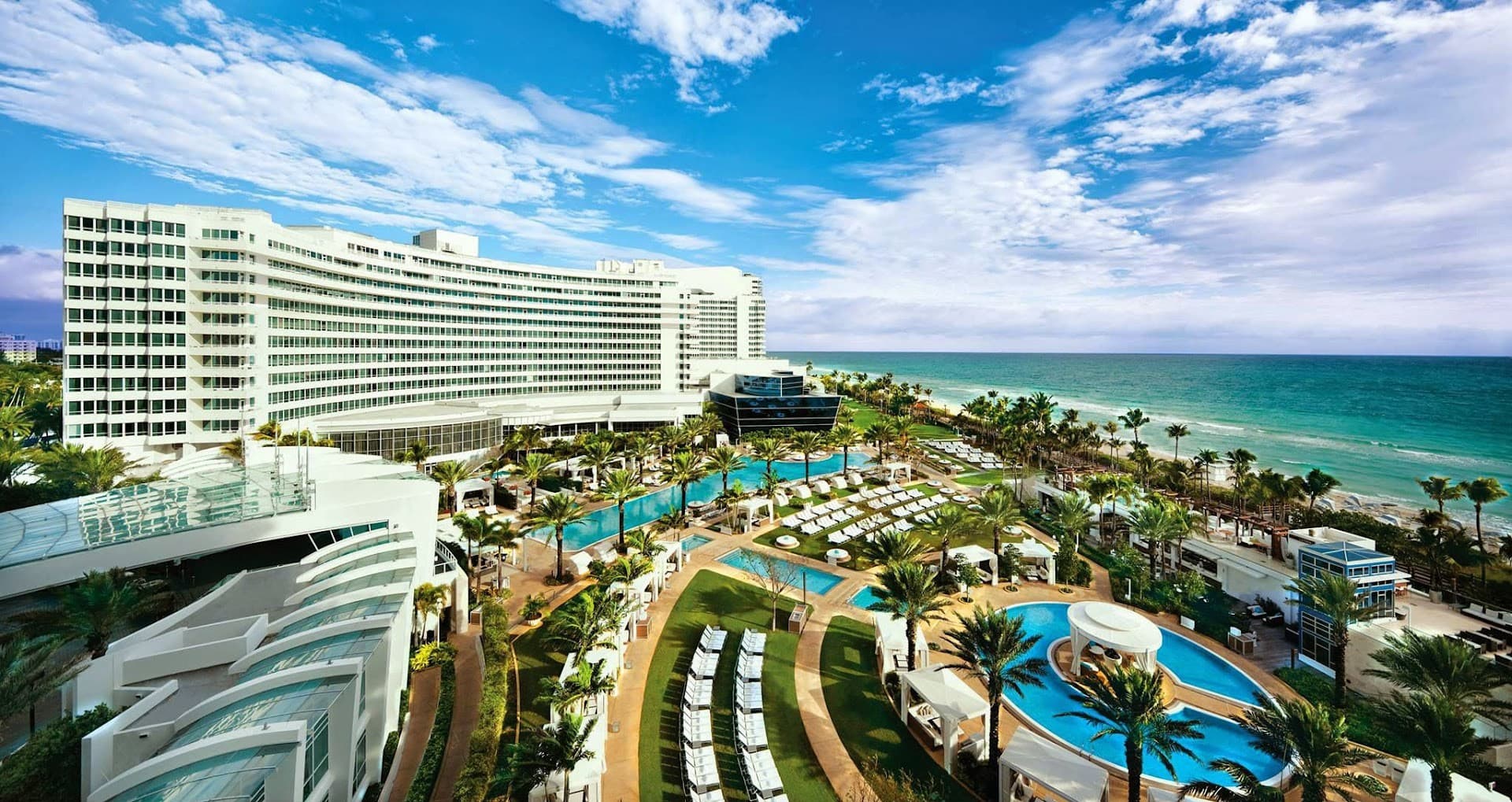 Panoramic view of Fontainebleau Miami Beach