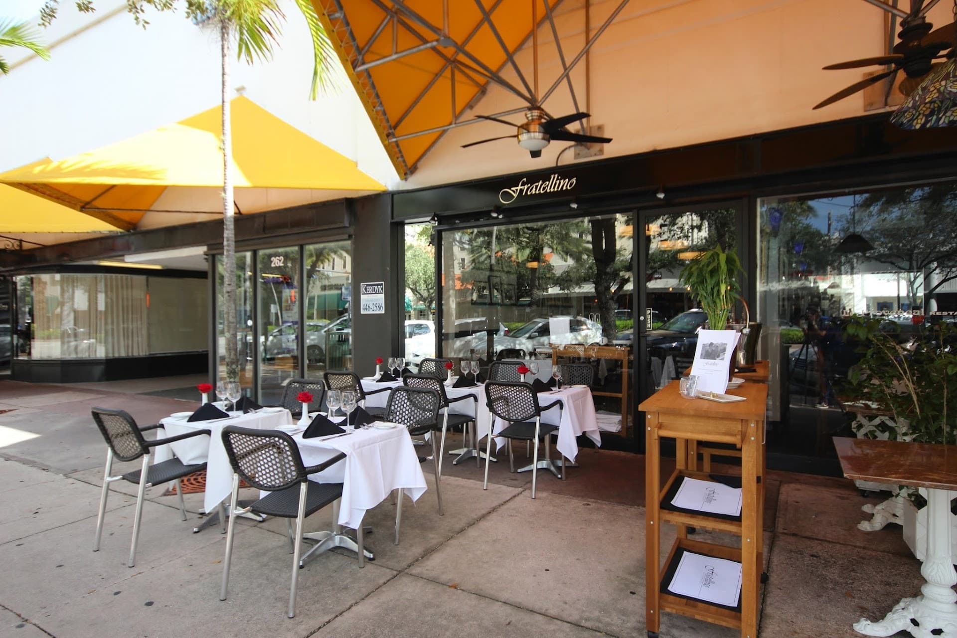 Fratellino Ristorante outdoor seating in Miami