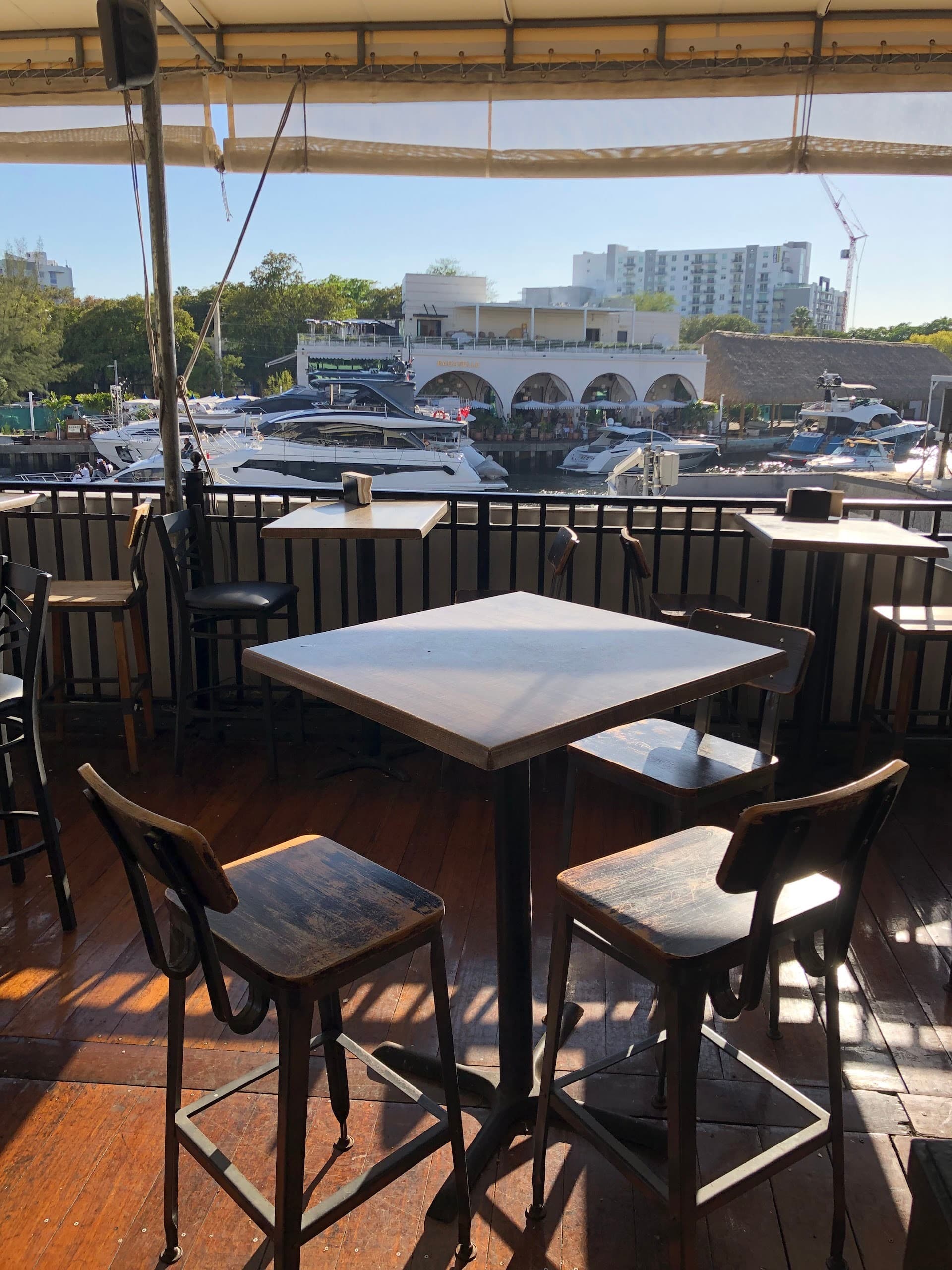 Outdoor seating at Garcia's Seafood Grille & Fish Market in Miami