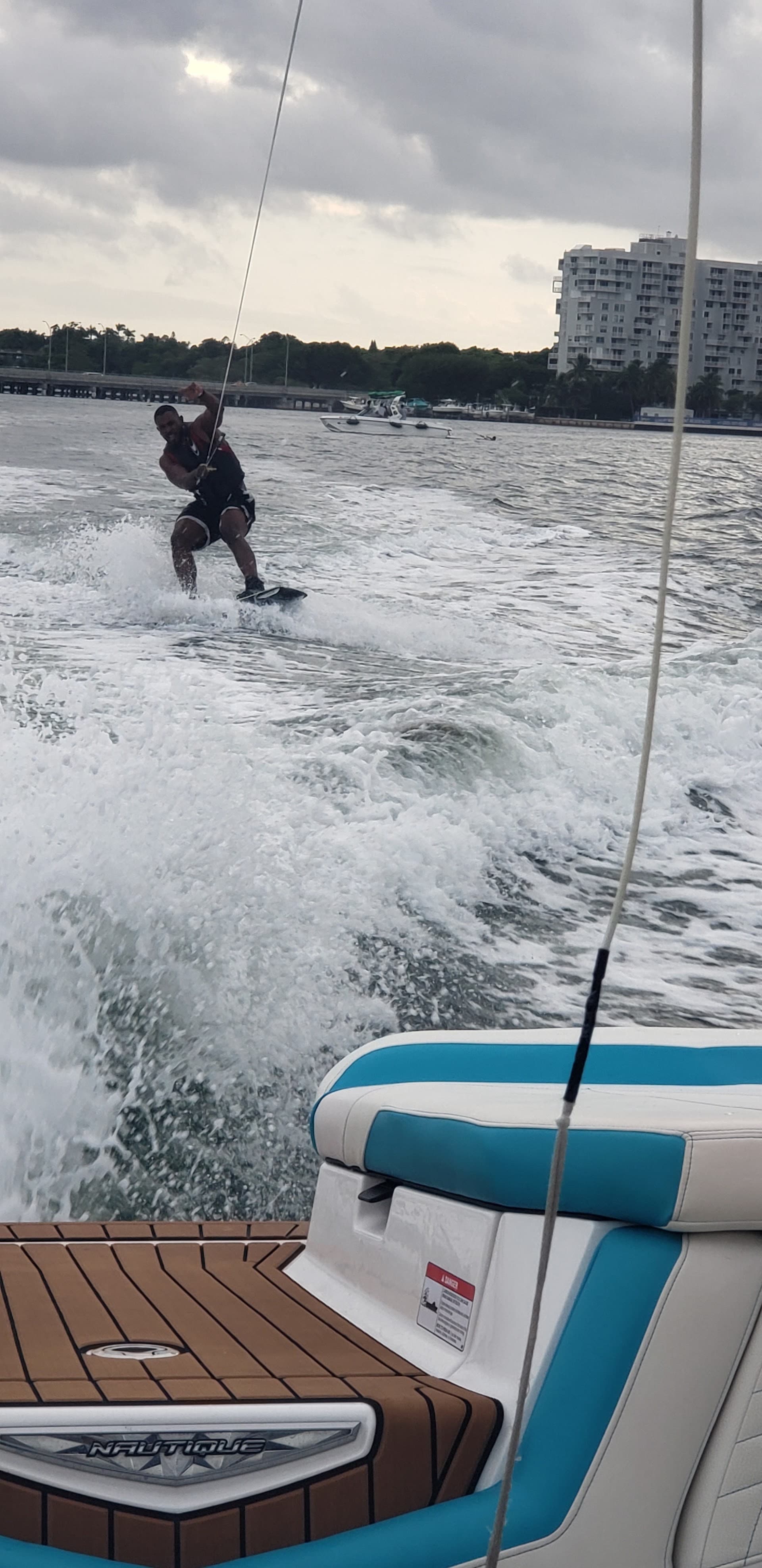Wakeboarding at Gator Bait Wakeboard & Wakesurf School in Miami