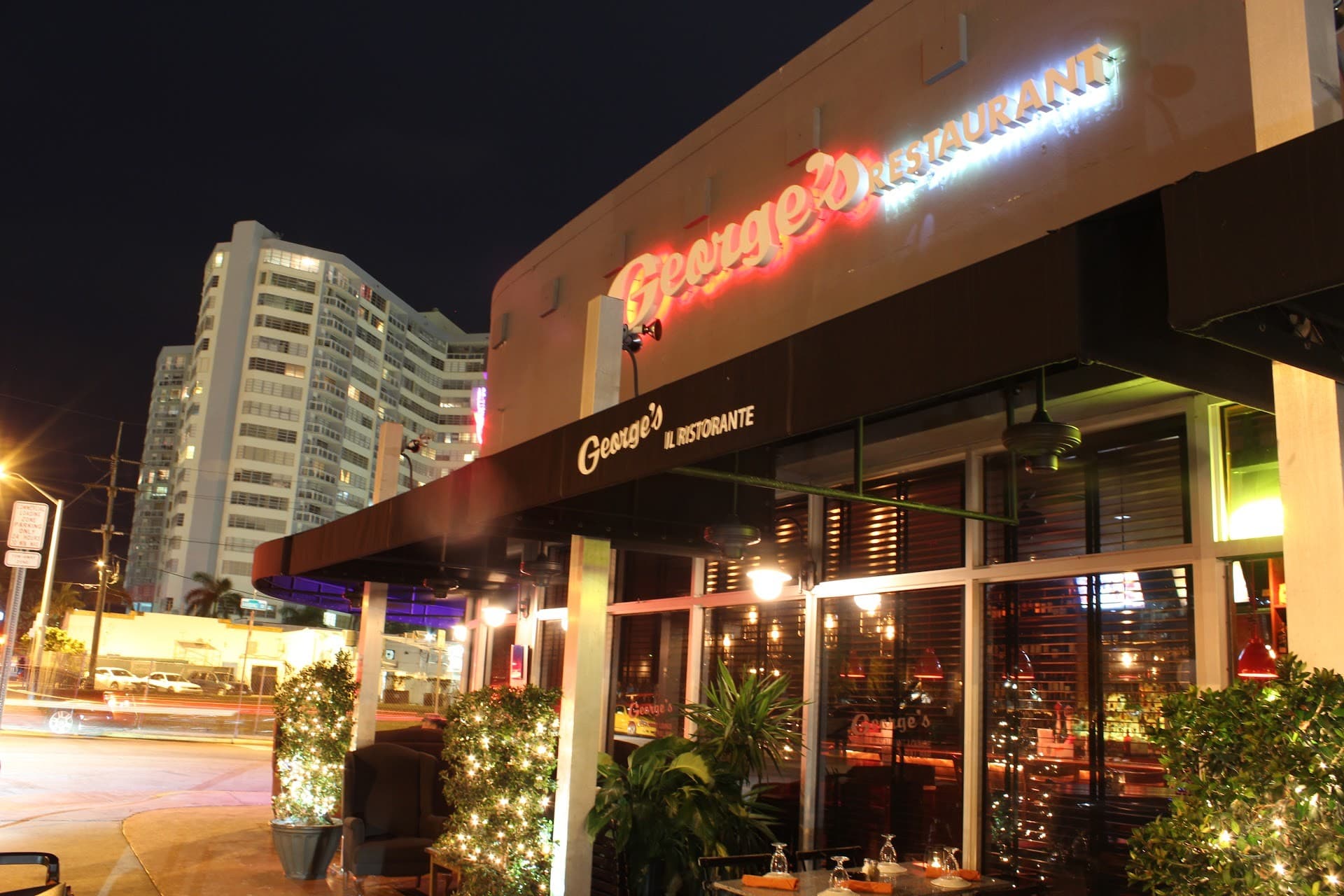 George's Restaurant & Lounge exterior in Miami Beach