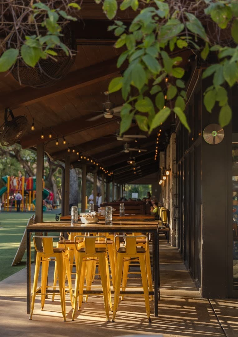 Outdoor dining area at Glass & Vine in Miami