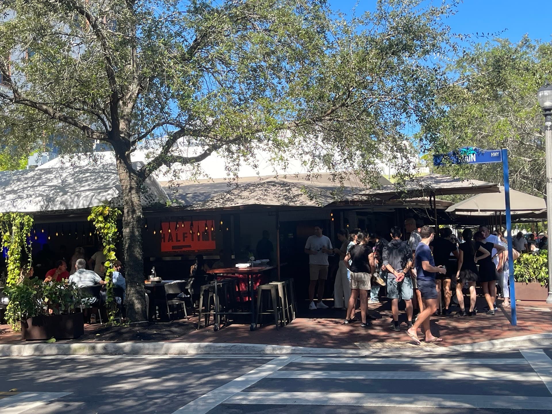 Greenstreet Cafe facade in Miami, sunny day