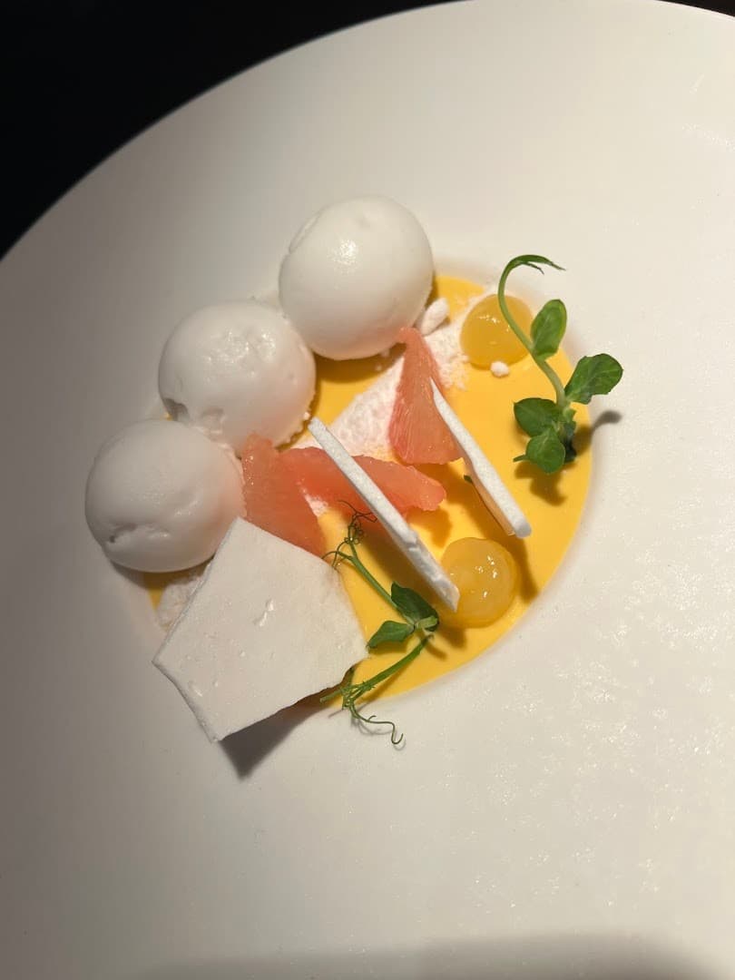Dessert dish at Hakkasan Miami Beach