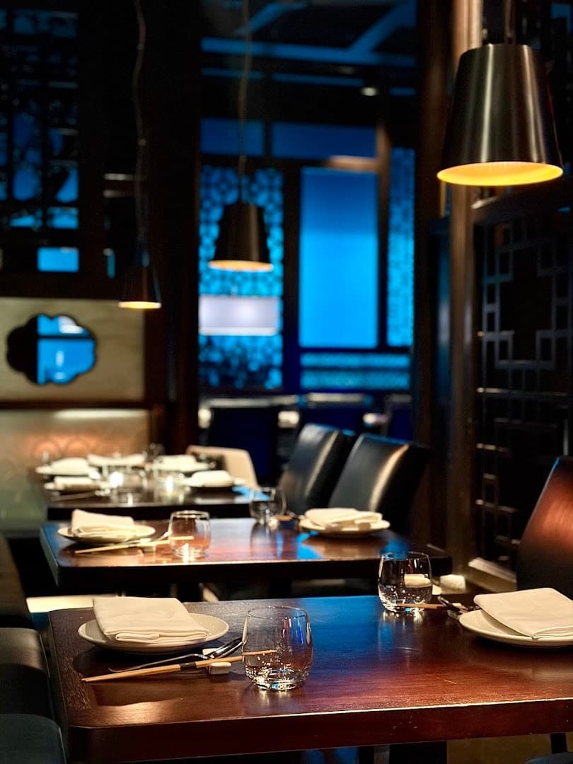 Elegant dining interior at Hakkasan Miami Beach