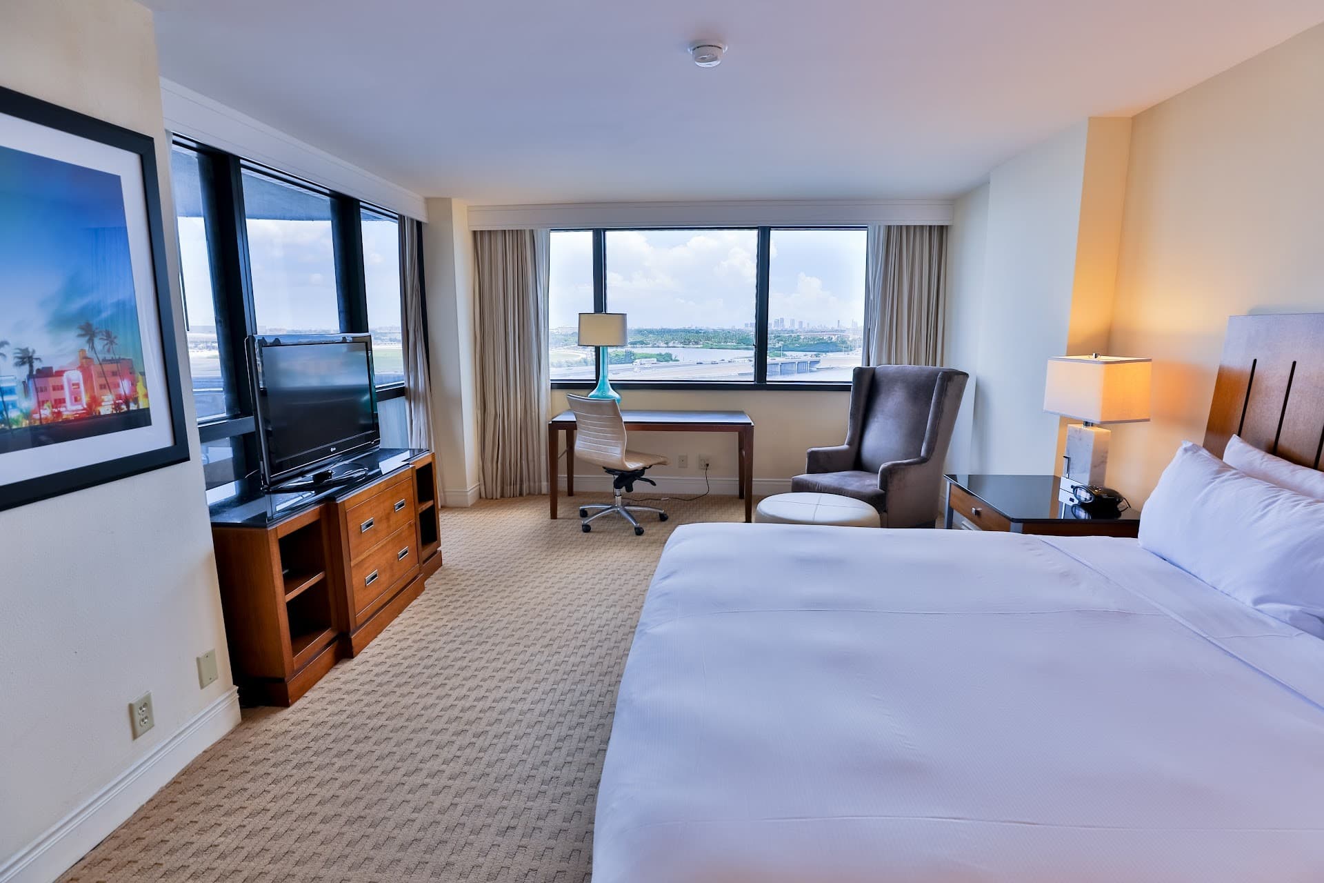 Spacious guest room at Hilton Miami Airport Blue Lagoon