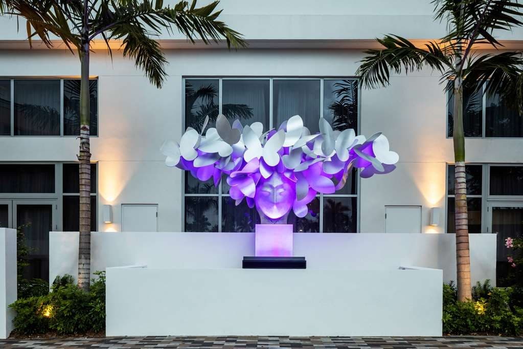 Sculptural installation at Hilton Miami Aventura