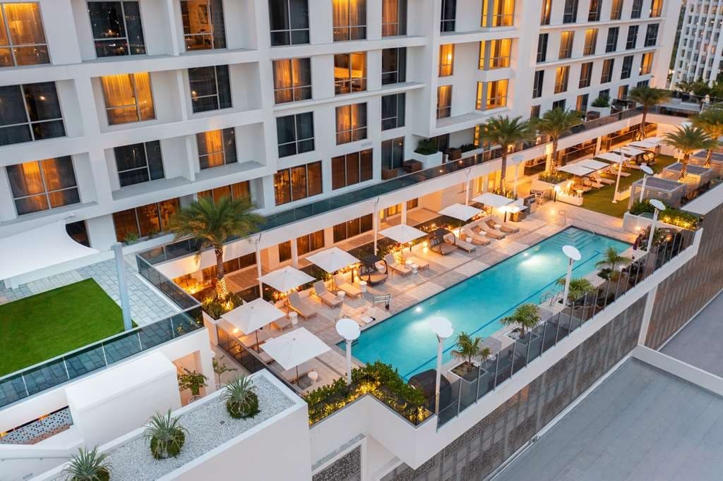 Hilton Miami Aventura luxury pool area