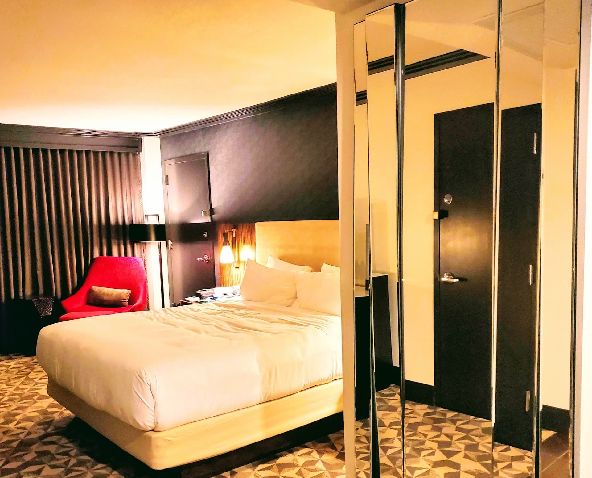 Hilton Miami Downtown hotel room interior