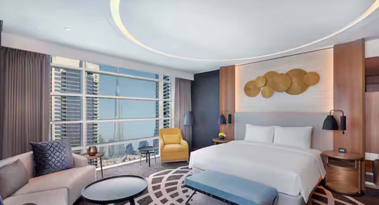Modern room at Hilton Miami Downtown hotel